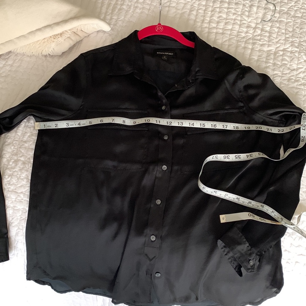 Banana Republic satin pocket front button down blouse - Picture 5 of 7